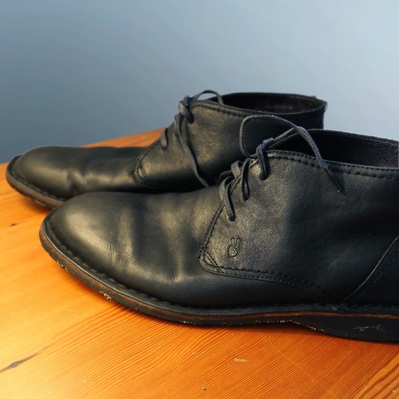 John Varvatos Black Leather Chukka - Picture 10 of 13